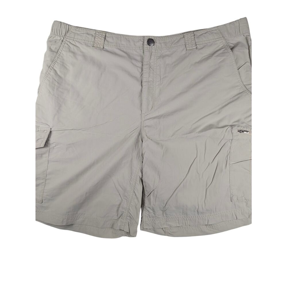 Columbia Omni Shade‎ Men's Size 42 Tan Beige Nylon Cargo Shorts Outdoor Casual